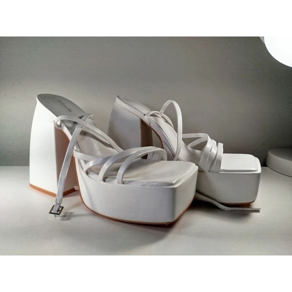 Cute new platform shoes, size 7.5